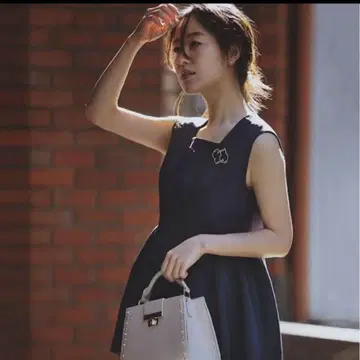 신품 셀포드 발룬 페플럼 세트업 네이비 36