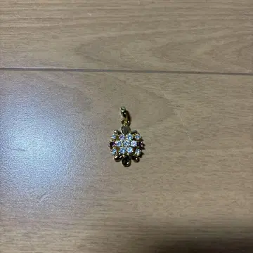 꽃 모양 크리스탈 참 금색