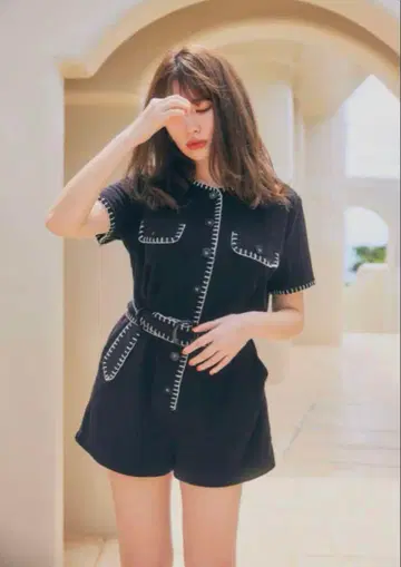 그녀의 입술과 여름용 원피스