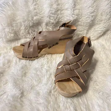 BOSABO 베이지 레더 크로그 샌들 23cm 프랑스