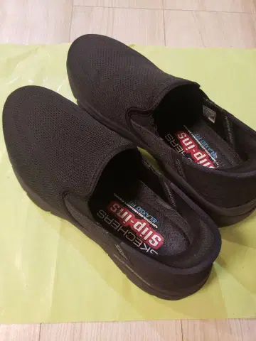 SKECHERS SLIP-INS DLUX WALKER 27.5cm