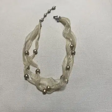 베이지 레이스 엮음 목걸이 진주