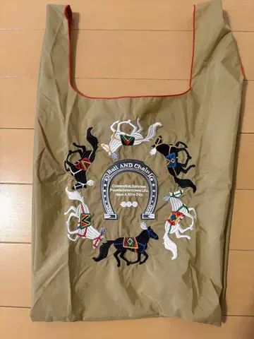 볼 앤 체인 말 자수 에코백