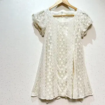 dazzlin 원피스 미니 기장 전체 레이스 뒤 리본