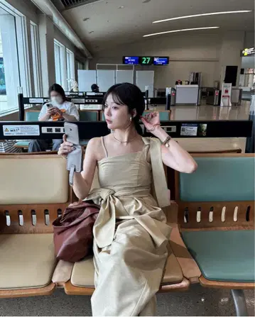 리본 디테일 조합 / 베이지