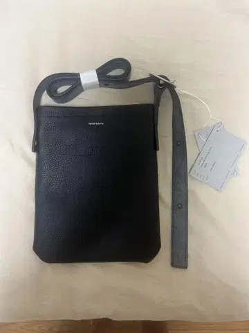 Hender Scheme 블랙 가죽 숄더백