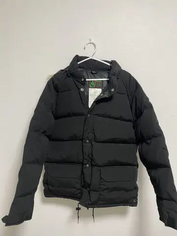우즈 다운 재킷 M 사이즈 블랙