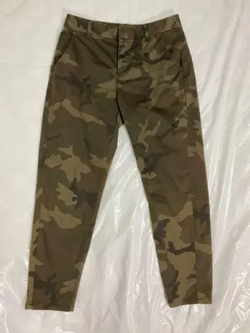 스픽앤스팬 카모플라주 패턴 팬츠
