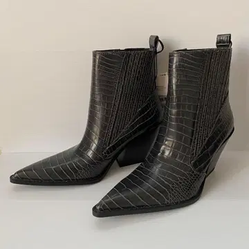 신품 ZARA 패턴 프레스드 사이드 고어 숏 부츠 그레이 포인트드 토