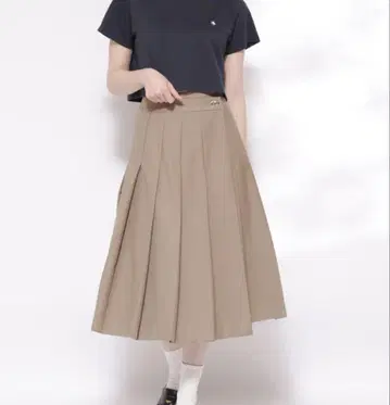 랩 플리츠 미디 스커트
