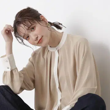 에누 내추럴 뷰티 베이직 바이컬러 블라우스