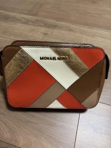 MICHAEL KORS 지오메트릭 숄더백