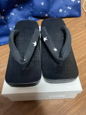 일관된 실험 SOPH. GINZA SIX 한정판 눈신발