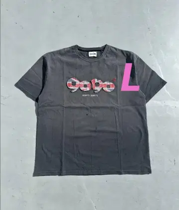 9090 OG Logo British Tee
