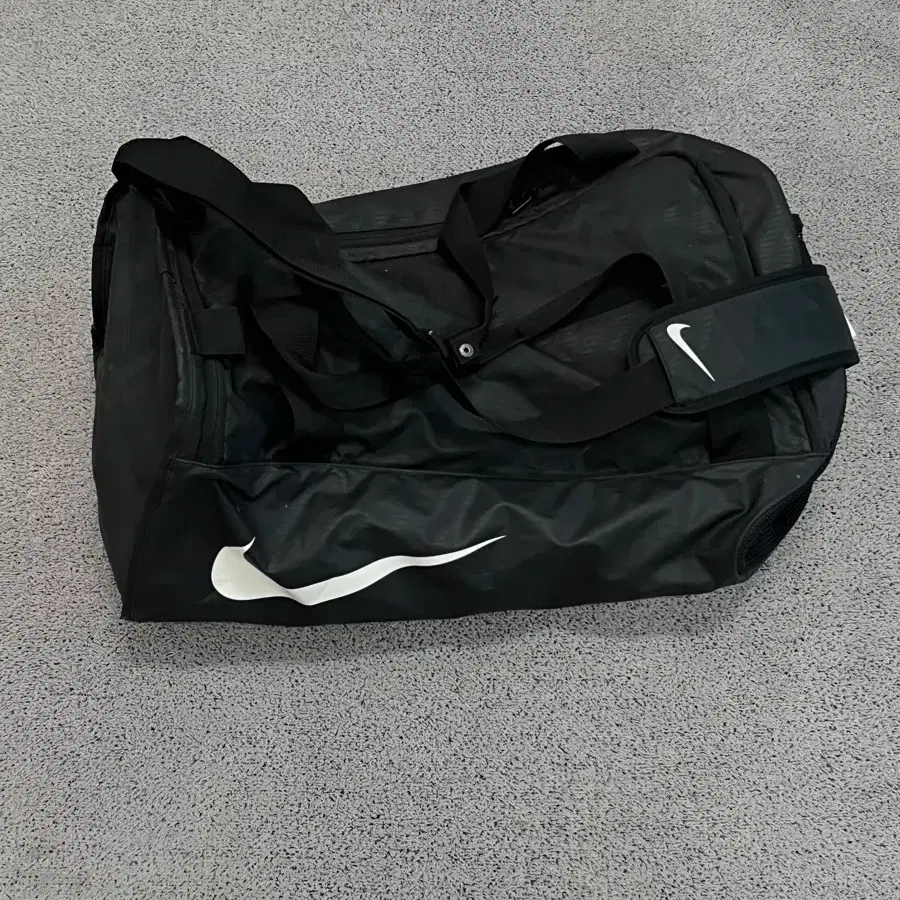 NIKE 나이키 Nike Alpha Adapt Crossbody Bag #나이키,#짐색,#망치