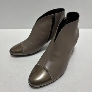 [ 새상품급 ] 긴자 요시노야 골드 숏부츠 부티 23cm 스터드