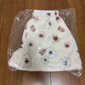 미사용 꽃무늬 타이트 스커트 크림색 대특가!