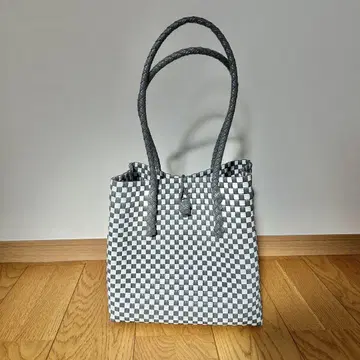 메케아리사 Gummy Bag M 사이즈