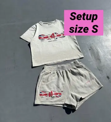 9090 Logo British Micro Shorts tee setup