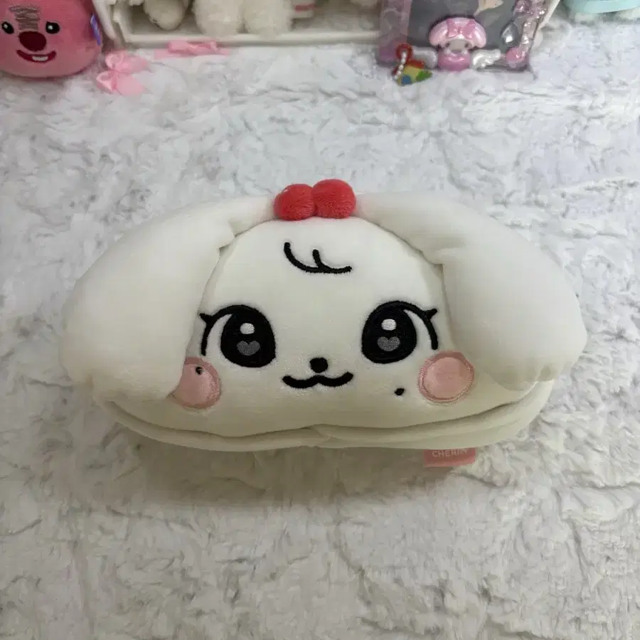 CHERRY minive 釜山 busan popup ポップアップ minive Pop Up Cherry Pow on Bunjang Global Site.