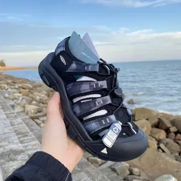 KEEN 27cm 신제품 인기 상품 스포츠 샌들 블랙/그레이