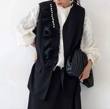 진주 장식 프릴 지레 베스트