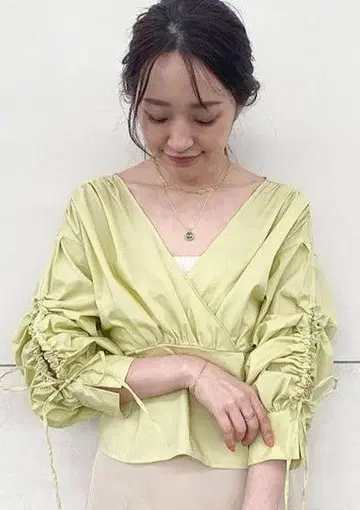 미품 MERCURYDUO   오픈 슬리브 블라우스