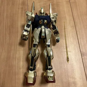 MG 건프라 백식 금색 모델