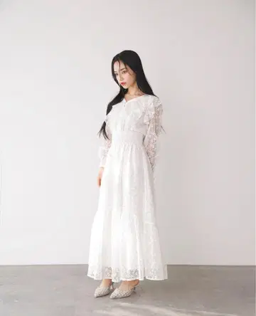 다즐린 백 리본 레이스 프릴 원피스