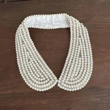 DRESS GALLERY 화이트 탈부착 카라