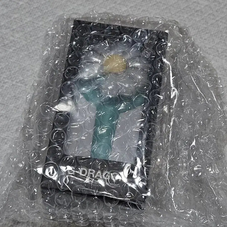 ◆G-DRAGON◆Ubermensch Official mini light Keyring Mint G-DRAGON Ubermensch Official Mini Light Keyring – Mint Green