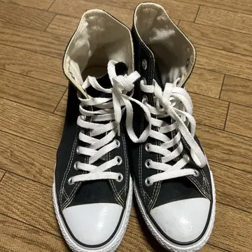 CONVERSE 블랙 하이컷 스니커즈