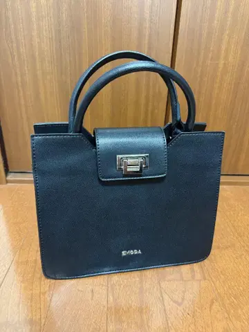 블랙 핸드백