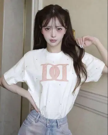 다리치 킬팅 업리케 비쥬 티셔츠 화이트