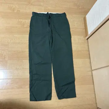 디키스 다크 그린 치노 팬츠