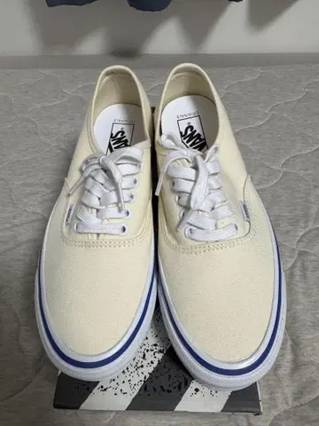 VANS VAULT 반스 볼트 어센틱 클래식 화이트 새상품