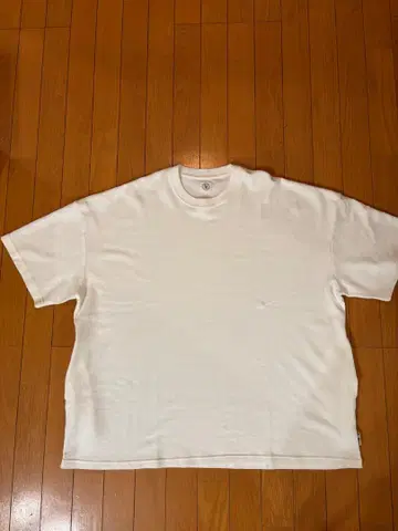 SHORT-SLEEVED POCKET T-SHIRT