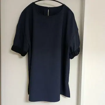 새상품급 레리안 네이비 튜닉 기장 반팔 상의 13+