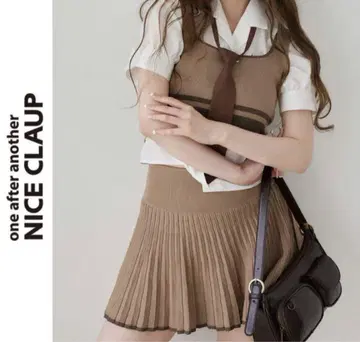 NICE CLAUP 브라운 세트업