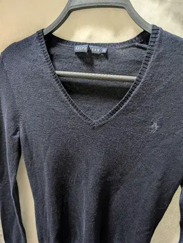 새상품급 Ralph Lauren 네이비 V넥 스웨터 M