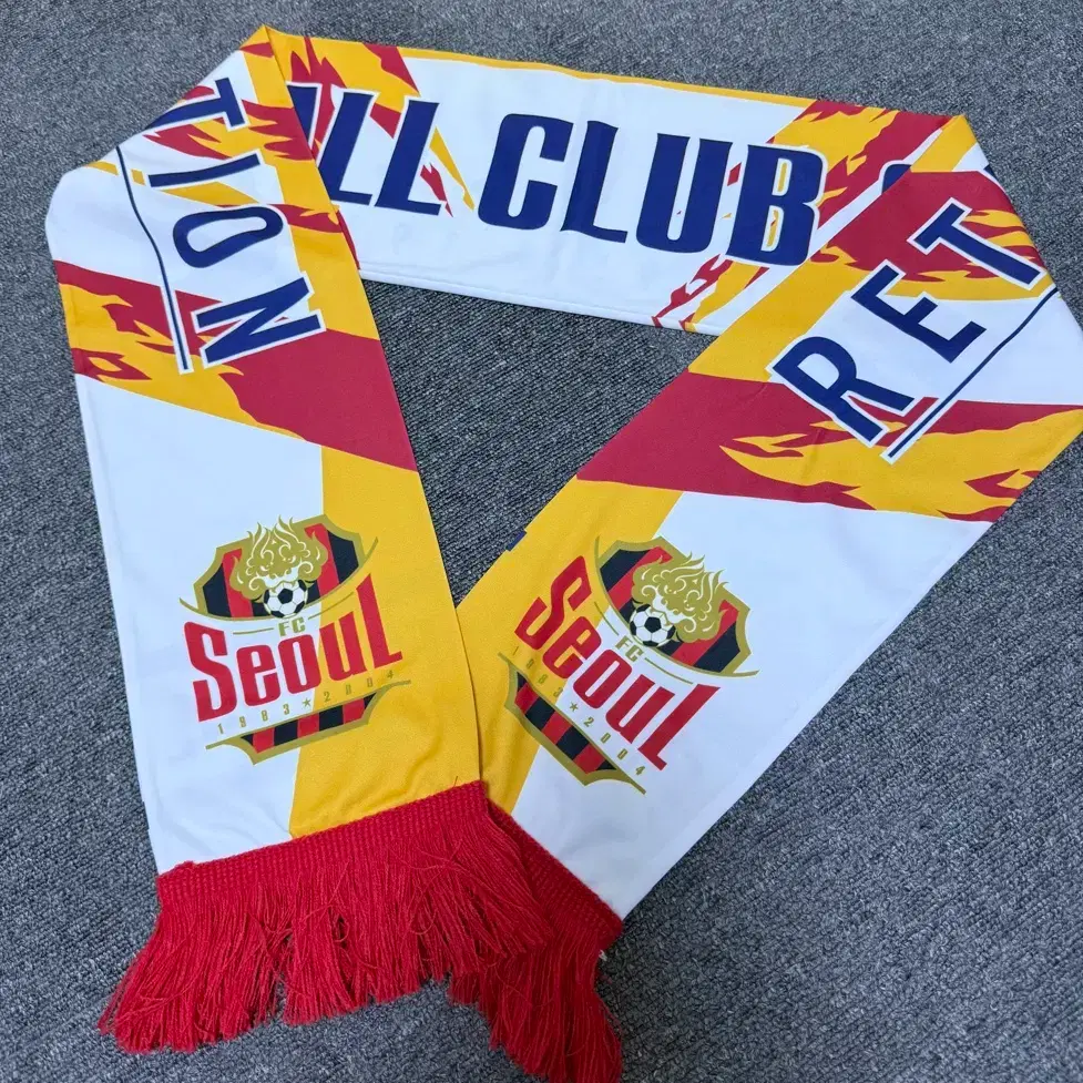 豊澤美沙さんの作品 あずかりしれないどこか マンホール 舟 双葉