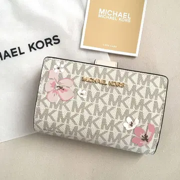 신품 마이클 코어스 MICHEAL KORS 정가 41,800엔 지갑