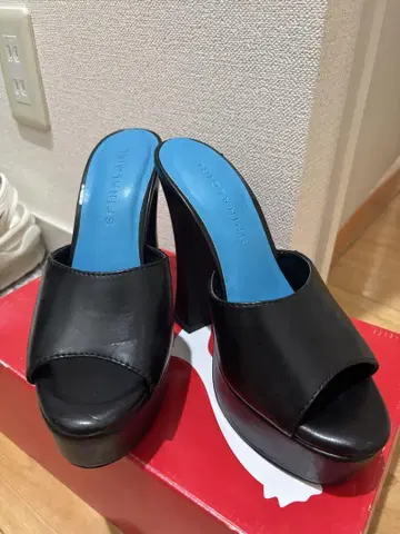 스파이럴걸 블랙 샌들, 무엘 샌들, 두꺼운 밑창 샌들