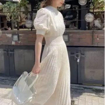 NICE CLAUP 뒷리본 플리츠 롱 원피스