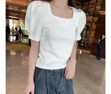 Moripon. Puff tee