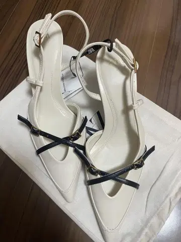 ZARA 37 size 미사용 새상품 스틸레토 힐
