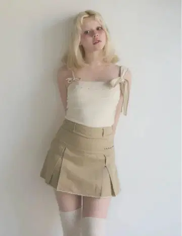안드메리 벨라 리본 탄 아이보리