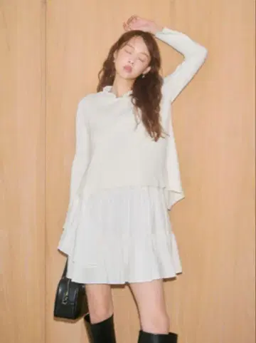 프릴 장식 화이트 미니 원피스 스나이델 원피스 우사기 온라인