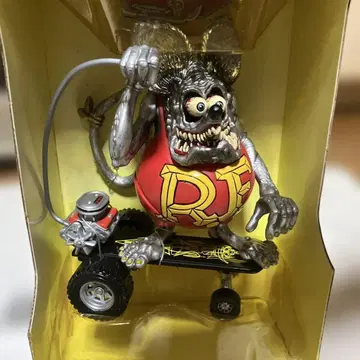 라트 핀크 피규어 (RaT Fink)