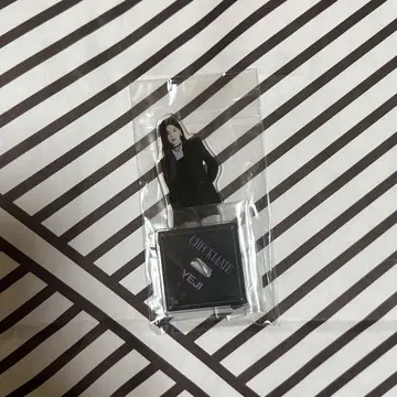 ITZY 예지 아크릴 스탠드 checkmate
